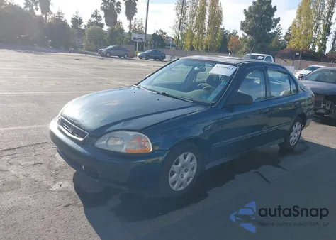 1998 Honda Civic Dx из США, поврежденный, VIN 1HGEJ6528WL023695